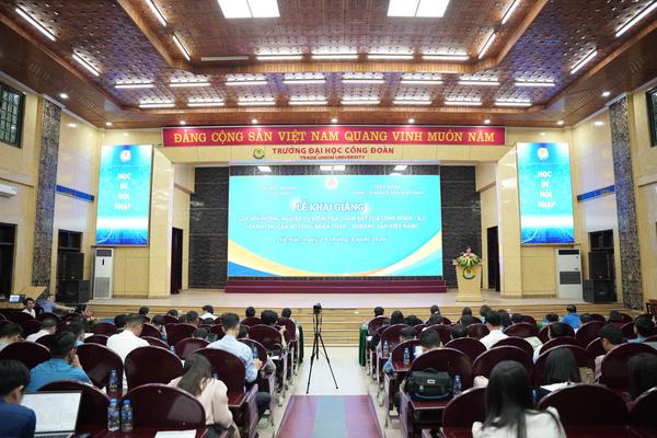 Tập trung bồi dưỡng các nội dung “nóng” như kỷ luật, khiếu nại, phòng chống tham nhũng