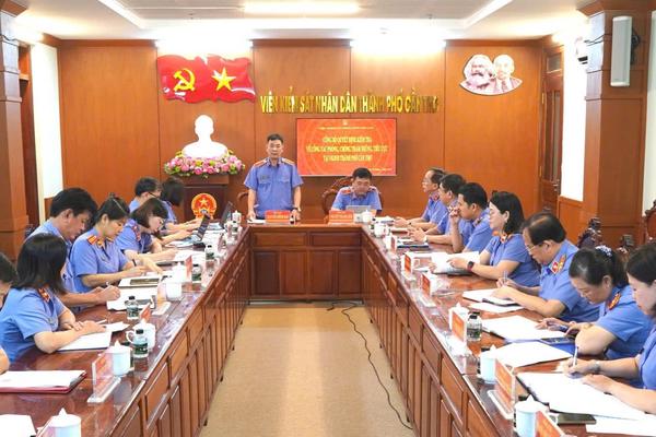 Thanh tra VKSND Tối cao kiểm tra theo kế hoạch tại VKSND TP Cần Thơ