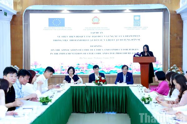 Tập huấn về thực hiện Bộ Quy tắc đạo đức, ứng xử của thẩm phán