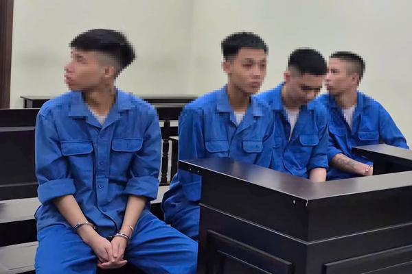 Giả danh cán bộ để lừa đảo, 4 bị cáo lĩnh án 13-15 năm tù