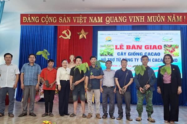 Liên kết thúc đẩy vùng nguyên liệu ca cao ở Đắk Lắk: Hơn 20.000 cây giống đến tay nông dân