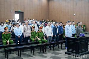 Cựu Thứ trưởng Bộ Nông nghiệp và Phát triển nông thôn và 22 bị cáo hầu toà