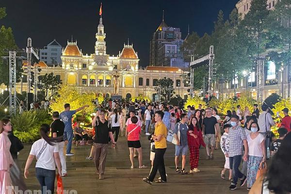 TPHCM đẩy mạnh số hóa thị trường bán lẻ, phát triển kinh tế đêm