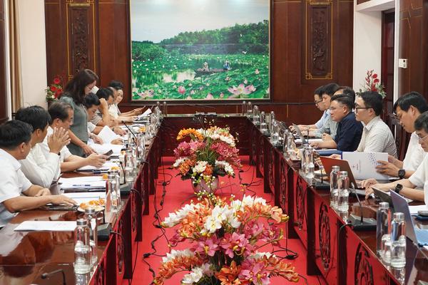 EVN làm việc với UBND tỉnh Tây Ninh gỡ vướng công tác đầu tư xây dựng, bảo đảm cung ứng điện năm 2026