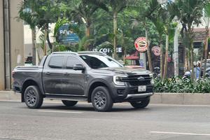 Hà Nội kiến nghị "cởi trói" cho xe bán tải