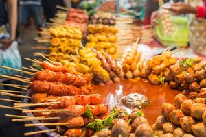 TPHCM yêu cầu tăng cường kiểm tra liên ngành trong kinh doanh thức ăn đường phố