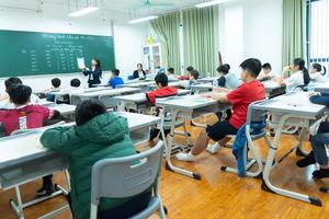 Hà Nội: Nghẹt thở "cuộc chiến" giành suất vào lớp 6 trường "hot"