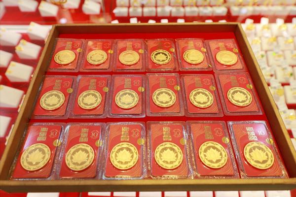 Giá vàng hôm nay 6/4: Giá vàng giảm, vẫn có khả năng tăng trở lại