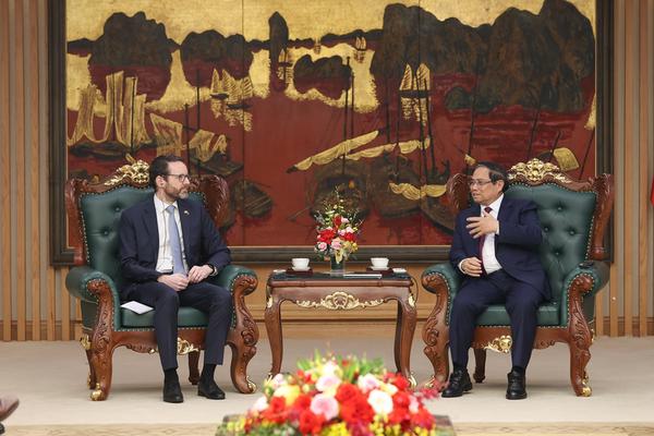 Đại sứ Anh tại Việt Nam: Sẵn sàng đồng hành cùng Việt Nam trong “3 chuyển đổi” chiến lược