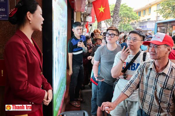 Mua "vàng giấy" nở rộ - Kỳ 1: Trả tiền trước, nhận vàng sau