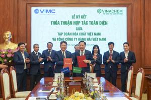 Vinachem và Tổng công ty Hàng hải Việt Nam ký kết thỏa thuận hợp tác toàn diện