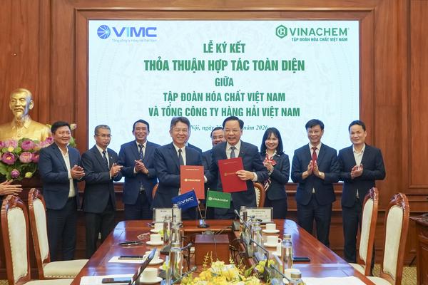 Vinachem và Tổng công ty Hàng hải Việt Nam ký kết thỏa thuận hợp tác toàn diện