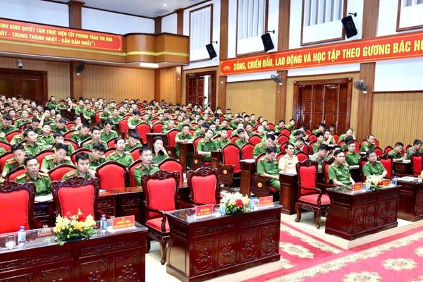 Công an Ninh Bình: Siết kỷ cương, chặn đứng tiêu cực từ sớm, từ xa