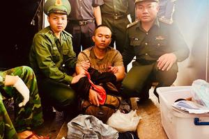 Hơn 1.000 lít dầu, súng lục, ma tuý bị bắt giữ tại cửa khẩu Lao Bảo