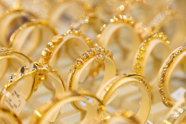 Giá vàng hôm nay 9/4: Vàng trong nước giảm sâu, dự báo biến động mạnh