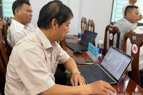 Đắk Lắk phát động “Bình dân học vụ số”: Quyết tâm phổ cập kỹ năng số toàn dân