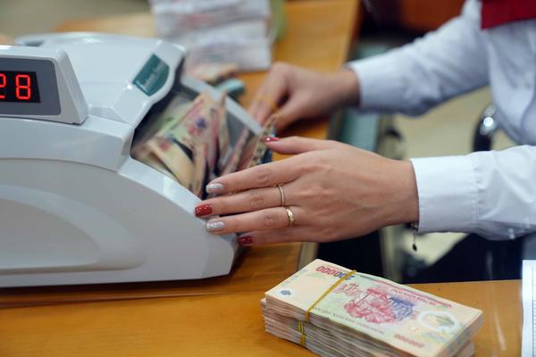 Loạt ngân hàng đồng loạt hạ lãi suất sau chỉ đạo của Ngân hàng Nhà nước