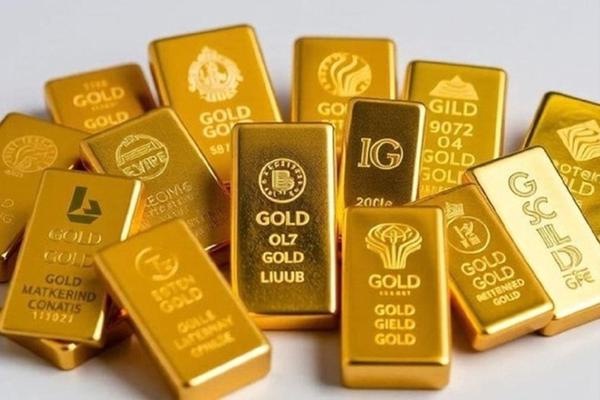 Giá vàng hôm nay 12/4: Đồng loạt giảm giá, dự báo sắp tới ra sao?