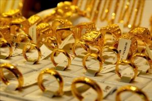 Giá vàng hôm nay 13/4: Vàng thế giới giảm gần 100 USD/ounce, dự báo tiếp tục giằng co