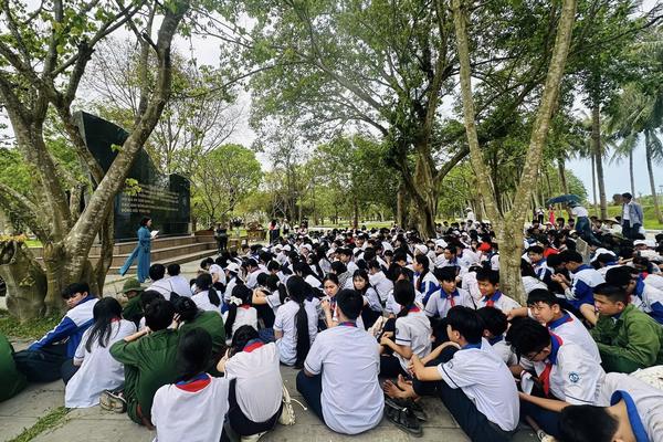 Người trẻ nhìn về 30/4: Học lịch sử để sống có trách nhiệm hơn