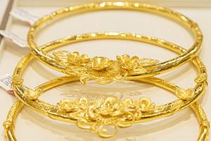 Giá vàng hôm nay 14/4: Thế giới nhích tăng, trong nước giảm mạnh, do đâu?