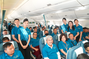 Vietnam Airlines phối hợp Bộ Quốc phòng tổ chức Chuyến bay màu xanh