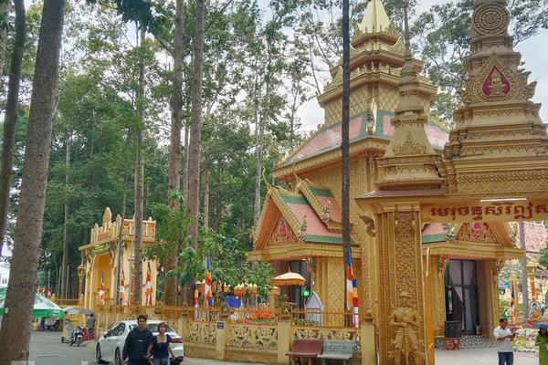 Đồng bào Khmer tỉnh Vĩnh Long đón Tết Chôl Chnăm Thmây 2026: Không gian mới, niềm vui mới