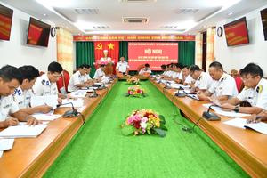 Bộ Tư lệnh Vùng Cảnh sát biển 4 và Vùng 5 Hải quân tăng cường phối hợp thực hiện nhiệm vụ
