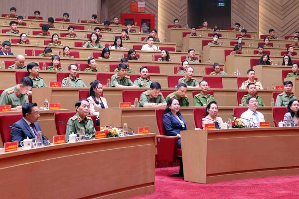 Lan tỏa văn hóa đọc: Đổi mới tư duy, xây dựng lực lượng Công an Nhân dân hiện đại