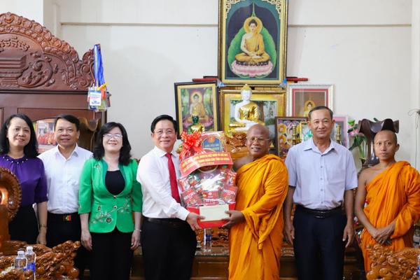 An Giang chăm lo toàn diện đời sống đồng bào Khmer