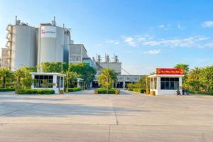 Thanh Hoá: Công ty xi măng Long Sơn chào mừng ngày Giải phóng miền Nam 30/4 và Quốc tế lao động 1/5