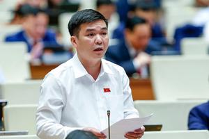 Đề nghị Chính phủ đánh giá tiền lương, phụ cấp cán bộ cấp xã