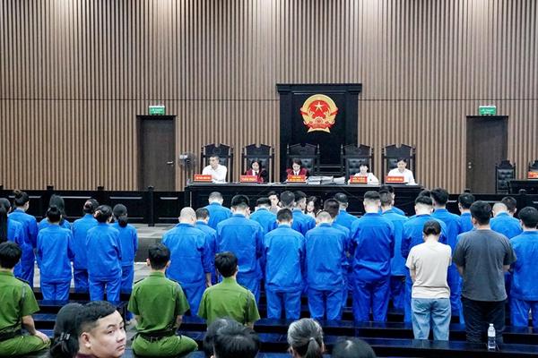 Hà Nội: Cựu phó chủ tịch phường bị đề nghị hơn 6 năm tù vì tổ chức sử dụng ma túy