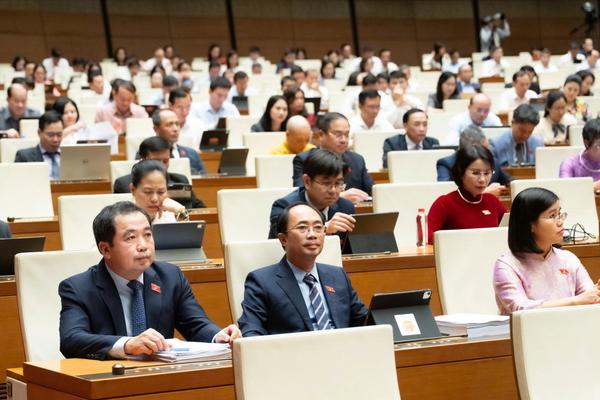 Thông qua Luật Thủ đô, Hà Nội được trao 199 thẩm quyền đặc thù, vượt trội