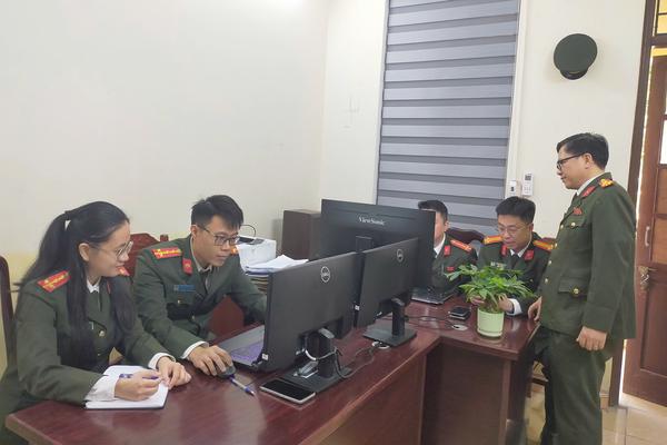 Bài 2: “Phủ xanh” không gian mạng đến thế trận bảo vệ niềm tin