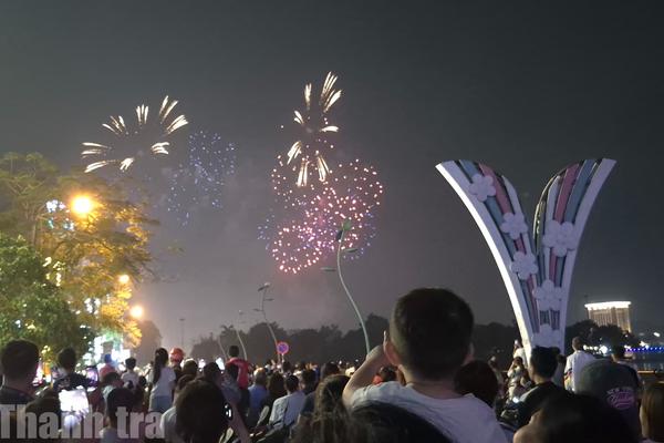 Phú Thọ bắn pháo hoa chào mừng Giỗ Tổ Hùng Vương