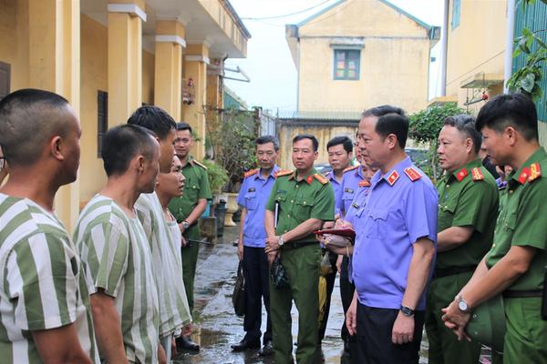 Phó Viện trưởng VKSND tối cao kiểm tra công tác đặc xá tại Quảng Ninh