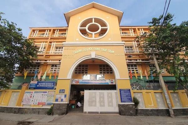 Khẩn trương điều tra vụ nghi ngộ độc thực phẩm tại Trường Tiểu học Đặng Thuỳ Trâm