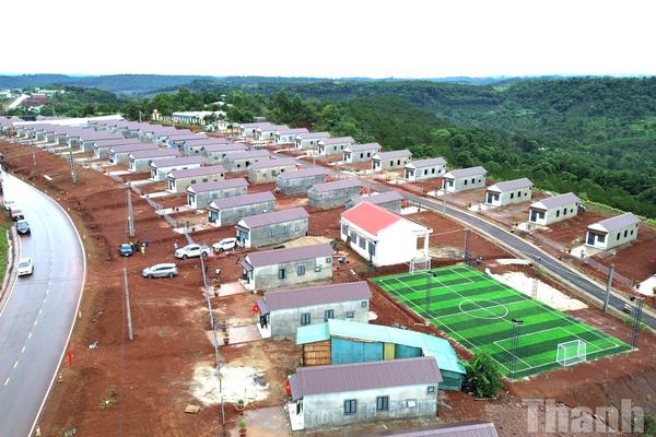 Lâm Đồng: Quân khu 7 bàn giao 60 căn nhà cho người dân vùng biên