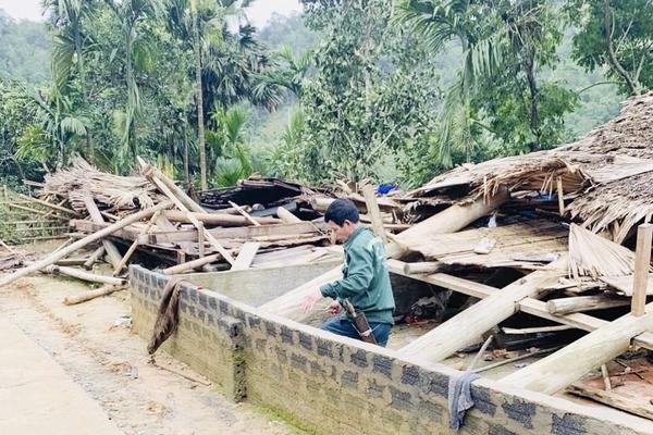 Thanh Hoá: Một học sinh tử vong do mưa lớn kèm theo dông lốc