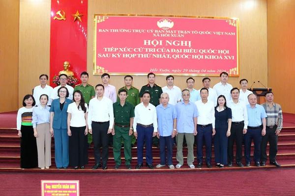Phó Chủ tịch Quốc hội lắng nghe ý kiến cử tri để mở hướng phát triển vùng cao Thanh Hóa
