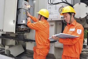Chính phủ đề xuất áp giá điện theo giờ với khách hàng sinh hoạt