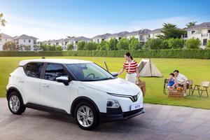 Tài xế công nghệ Hà Nội: “Đi VinFast VF 5 tôi chỉ tốn tiền… rửa xe”