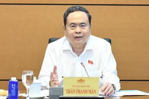 “Quốc hội phải đóng vai trò trung tâm trong hoàn thiện thể chế, tháo gỡ điểm nghẽn”