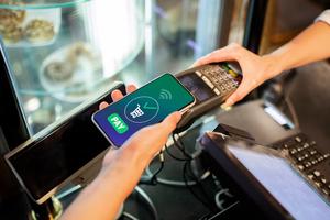 Tỷ lệ người dân có tài khoản ngân hàng đạt gần 89%, thanh toán số ngân hàng bứt phá mạnh