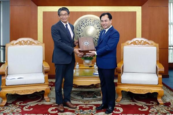 30 ngày hoạt động đối ngoại của Bộ trưởng Nông nghiệp và Môi trường