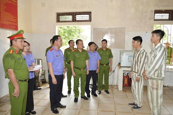 Lãnh đạo VKSND Tối cao kiểm tra công tác đặc xá năm 2026 tại Quảng Trị