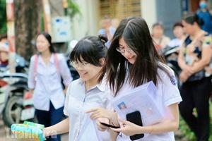 Bài 2: Tỷ lệ chọi chênh lệch lớn giữa các trường