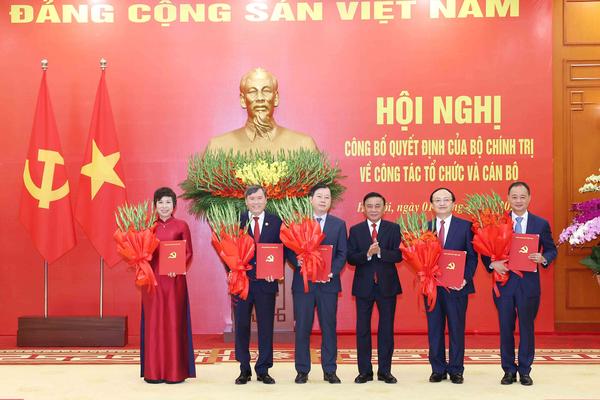 Điều chỉnh một số chức danh lãnh đạo lên diện Bộ Chính trị, Ban Bí thư quản lý