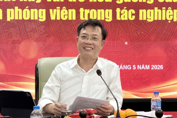 Gắn nêu gương với phong trào thi đua và trách nhiệm của đảng viên là phóng viên trong sử dụng công nghệ số